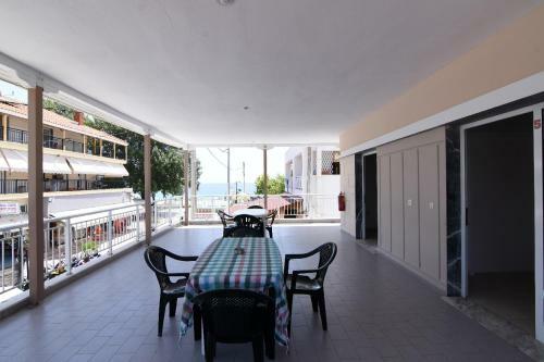 Hotel Kostas Goulopoulos Rooms