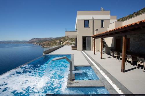 Amfitriti Luxury Villa