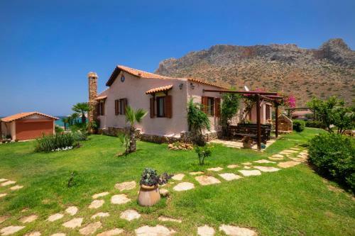 Villa Stavros Beachfront Homeleader