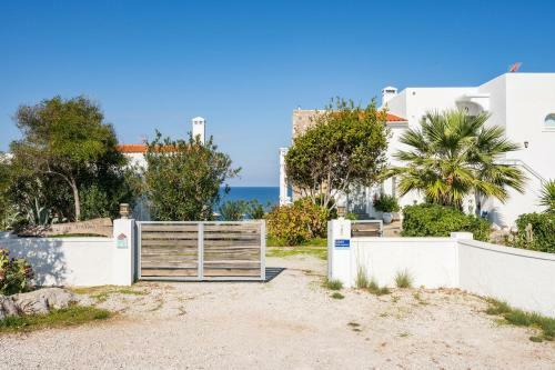 Kiani Seafront Apartments