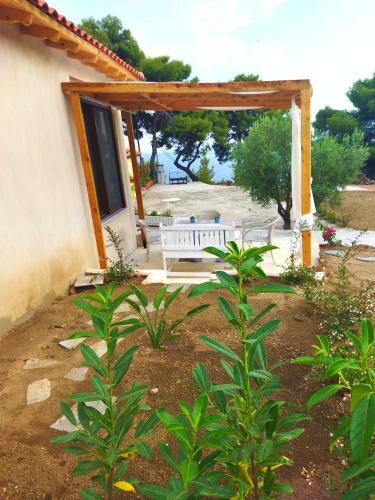 Pefkonas Apartments 100 M From The Beach