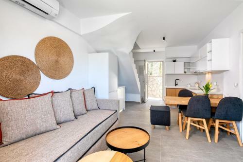 White Rock Villas Nikiana