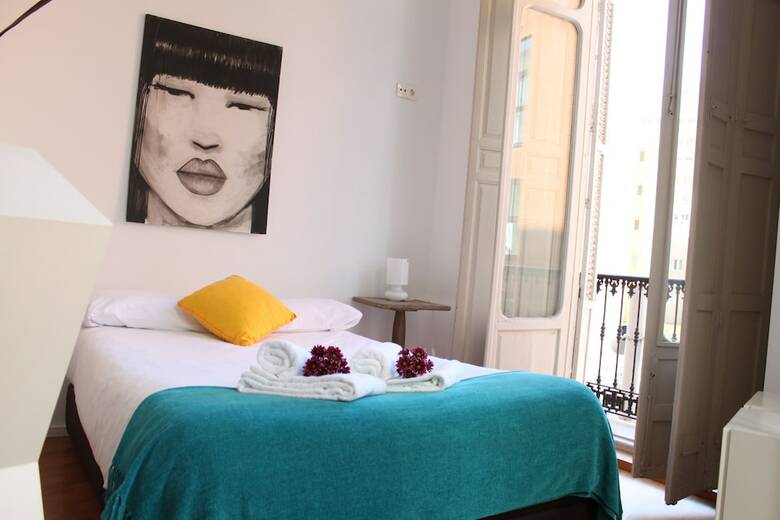 Life Apartments Calder�n