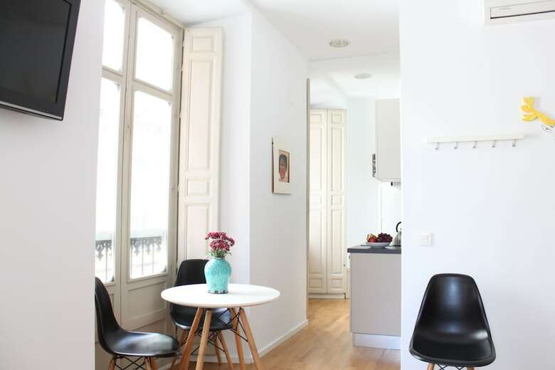 Life Apartments Calder�n