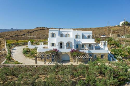 Villa La Chapelle Est In Tinos