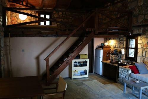 Wood & Stone Dream View House A