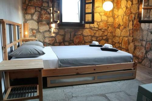 Wood & Stone Dream View House A