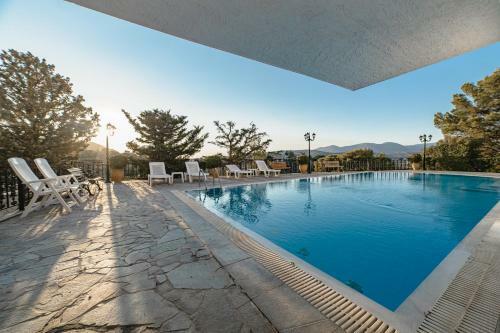Villa Maraki - Attica Riviera
