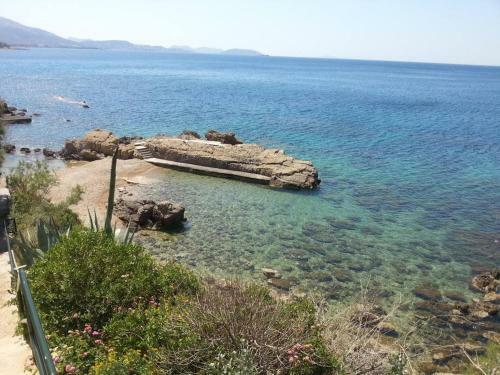 Beautiful, Private Villa By The Sea