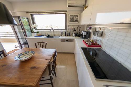 New!! Enjoy The Sea View At Fully Equipped 2br House