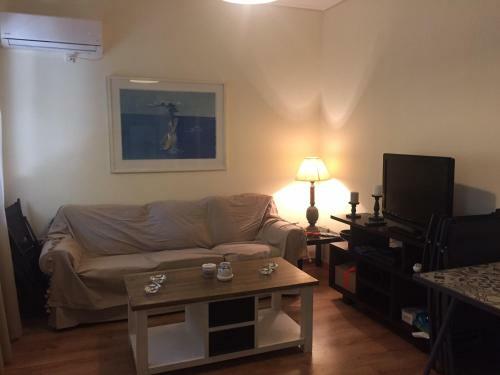 Perfect Seaview Apartment In Saronida