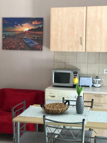 *new* Central Apartment In Ialisos