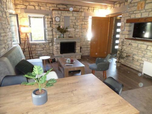 Kalpaki Stone Apartment 2.