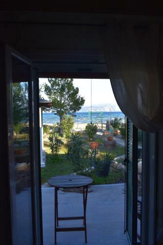 Apartamento Bouka Beachfront Bungalows