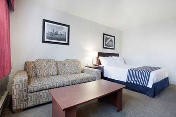 Hotel Sandmanedmonton West