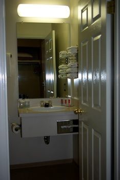Hotel Econo Lodge Fort St.john- Roh