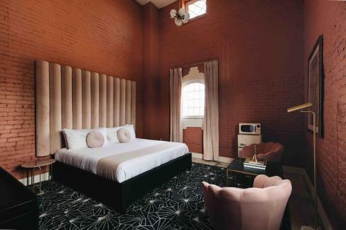 Posada Rosewood Suite 202 At The Bellwether Hotel