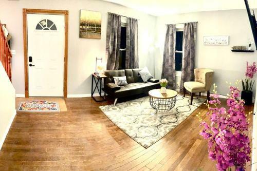 Cheerful Residential House With All Yours Needs.