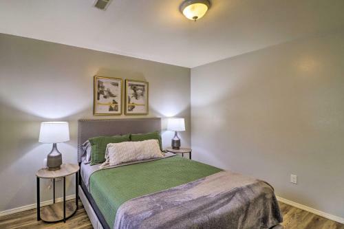 Cozy West Plains Home Near Shopping And Dining!