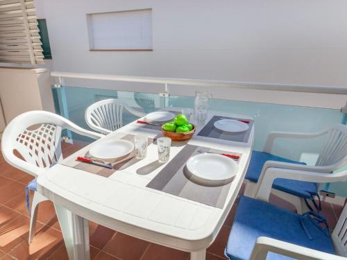 Edifici Laimar Apartment Llan��
