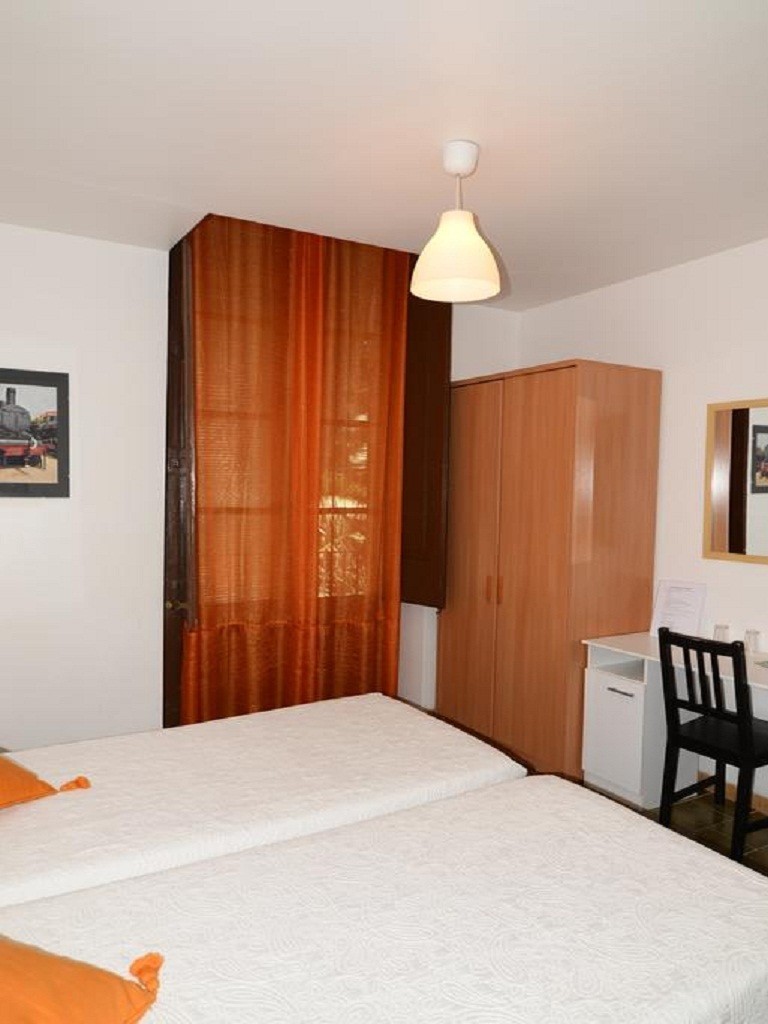 Hostal Borr�s