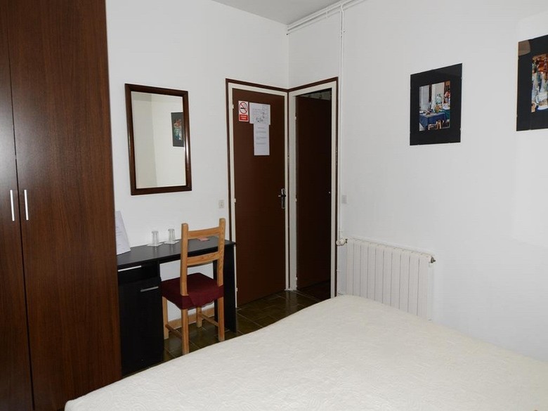 Hostal Borr�s
