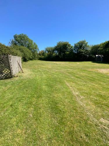 Bed & Breakfast Innis Guest House And Campsite