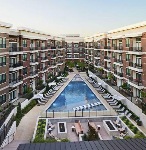 Apartamento Luxury 2br In Upscale Dallas Community, Pool View