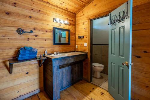 Hotel The Historic Leakey Inn