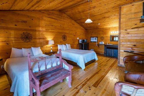 Hotel The Historic Leakey Inn