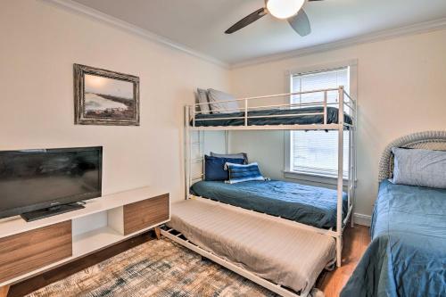 Charming Galveston Home Less Than 1 Mi To Seawall!