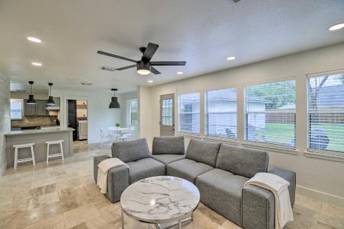 Modern House With Fireplace, Walk To Fishing!