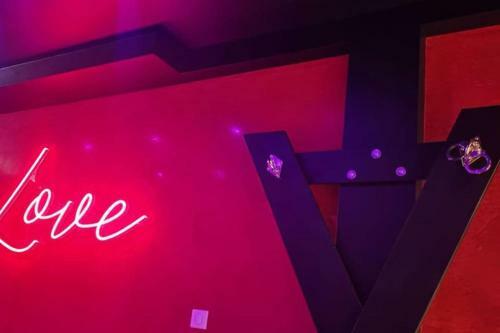 Apartamento The Room: � Vous De Jouer?