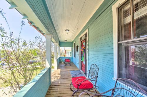Pet-friendly San Antonio Home With Deck And Yard!