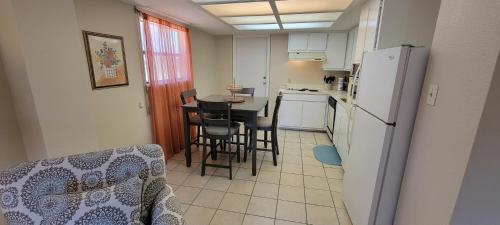 Atol Quad 4 Home