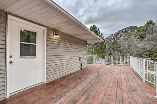 Peaceful Pine Valley Home With Deck And Mtn Views