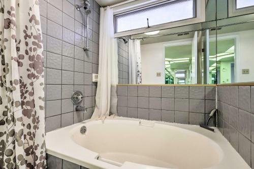 Apartamento Pet-friendly St George Escape With Shared Pool