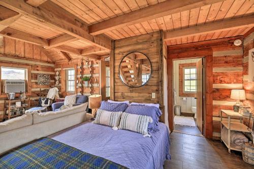 Apartamento Scenic, Authentic Cabin With Sweeping Mtn Views
