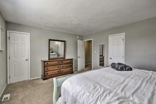 Norfolk Home With Private Yard - Walk To Beach!