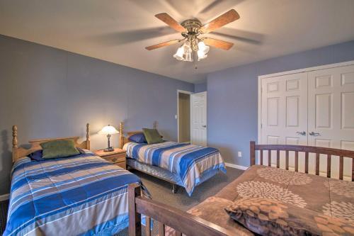 Inviting Home With Hot Tub On Table Rock Lake!