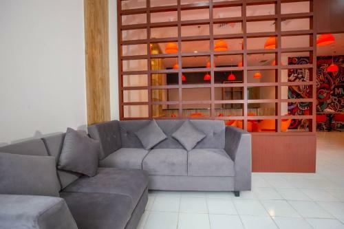 Hotel Urban Express Homtel - Serpong