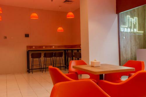Hotel Urban Express Homtel - Serpong