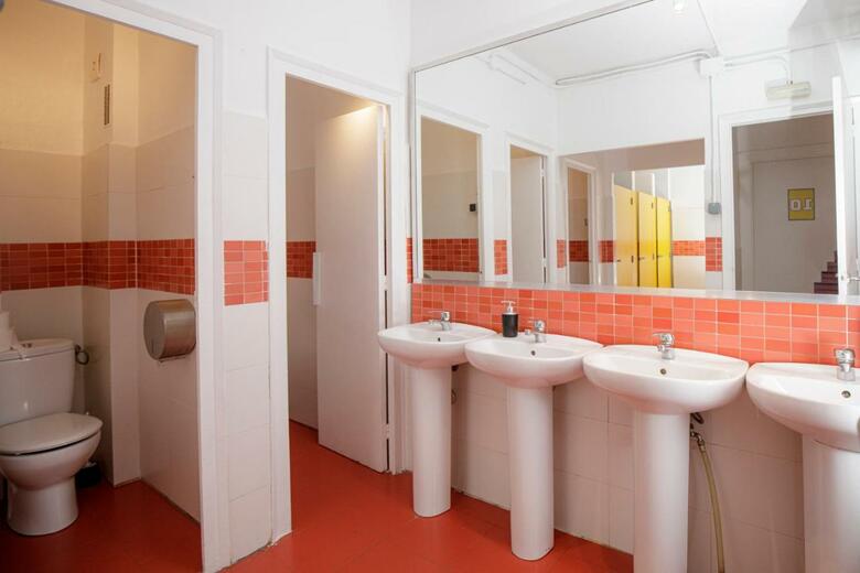 Hostal Onefam Les Corts