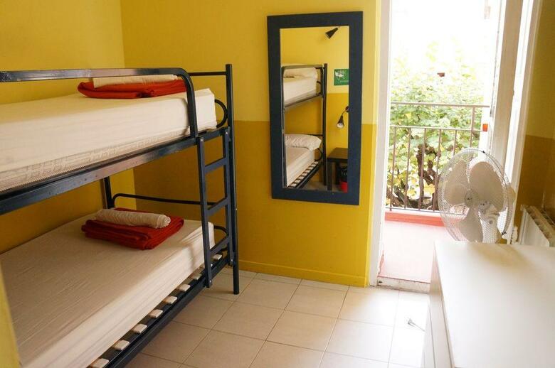 Hostal Feetup Garden House