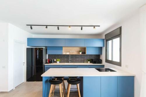 Apartamento Bright Sunny Holiday Home With Sea Views