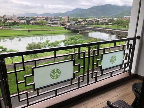 Dongdamen Waterfront Homestay