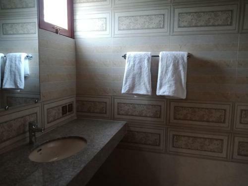 Eagles Nest Hotel