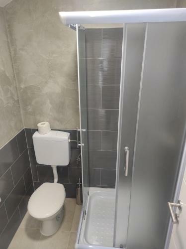 Hostal Prenociste Ljiljana 1