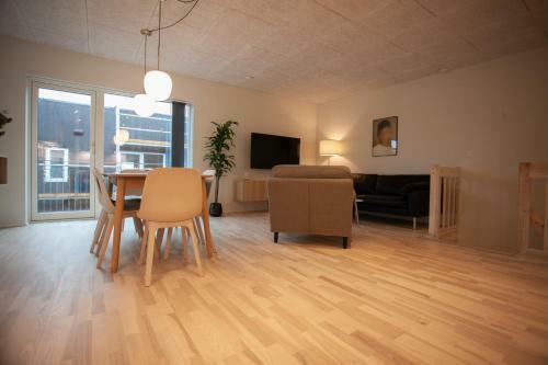 Apartamento New / 4 Br / Cozy / Walks / Hoyv�k