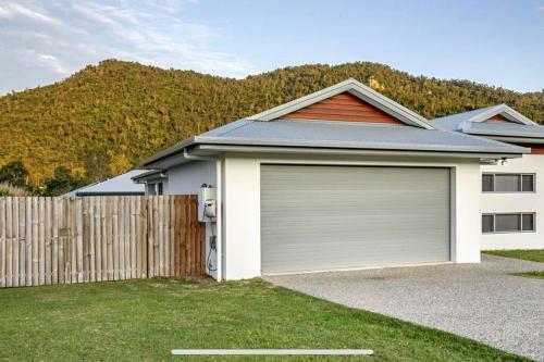 Big Brand New Home 4 Bed Rooms